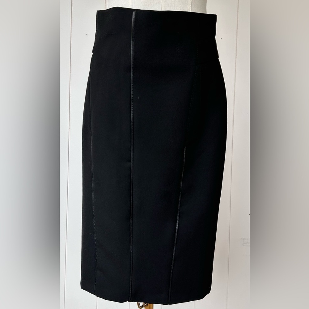 Zara Woman Black Pencil Skirt‎ Lined Back Zip/Slit Size 6